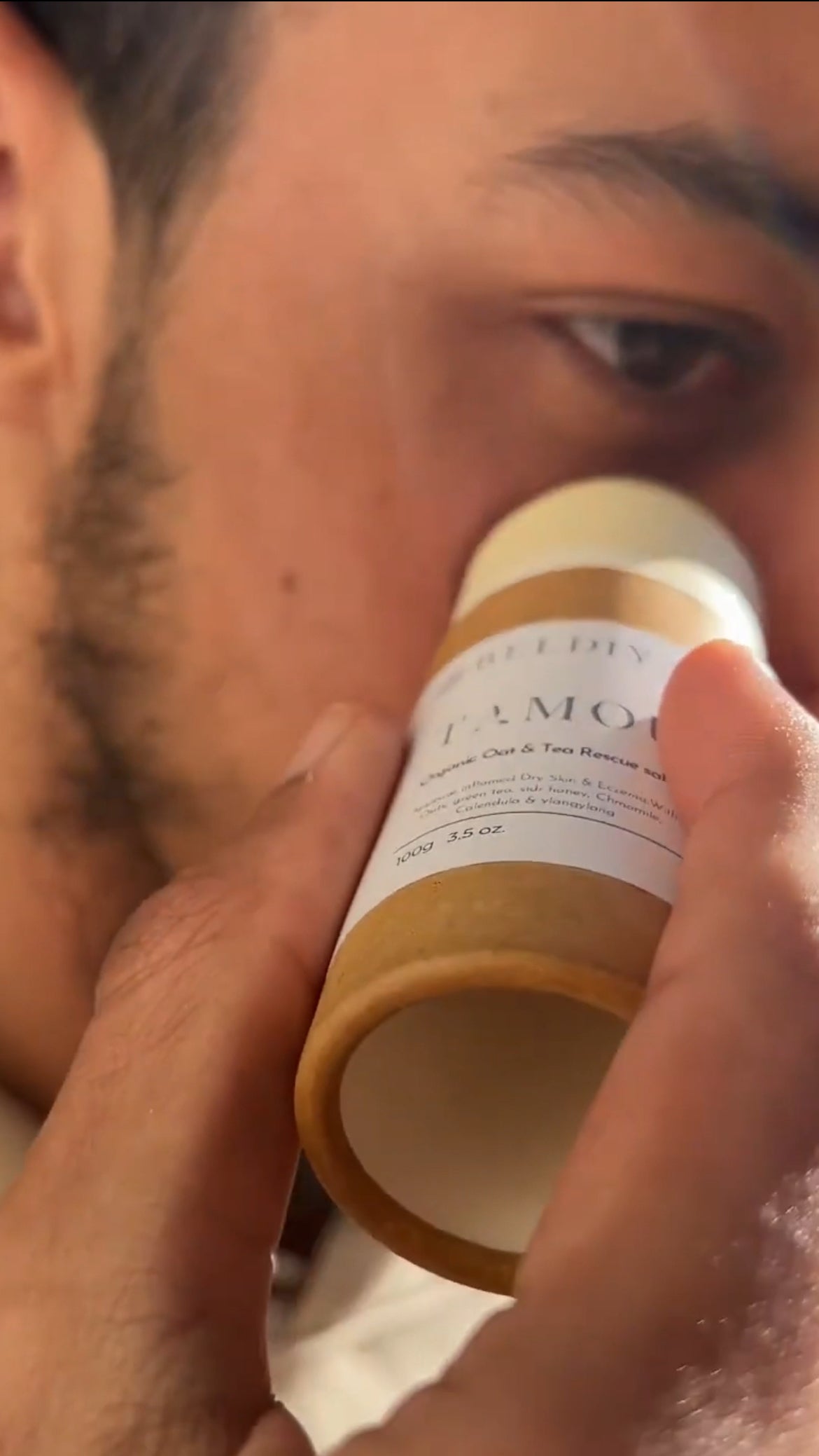 مرهم تامو العضوي لإنقاذ الأكزيما