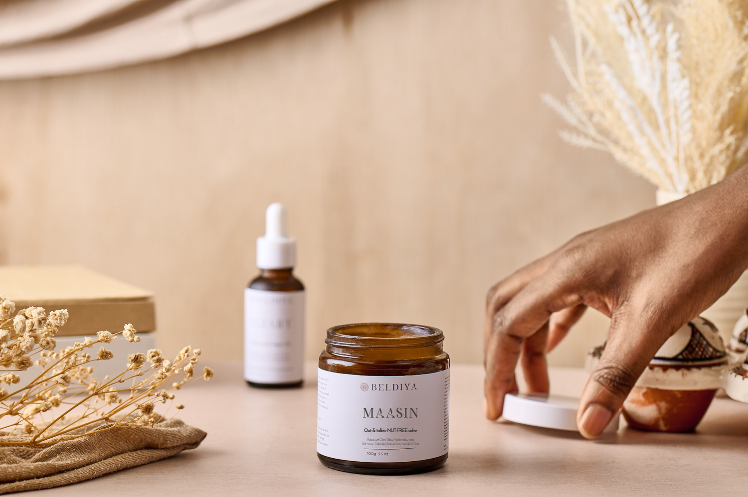 مرهم تامو العضوي لإنقاذ الأكزيما